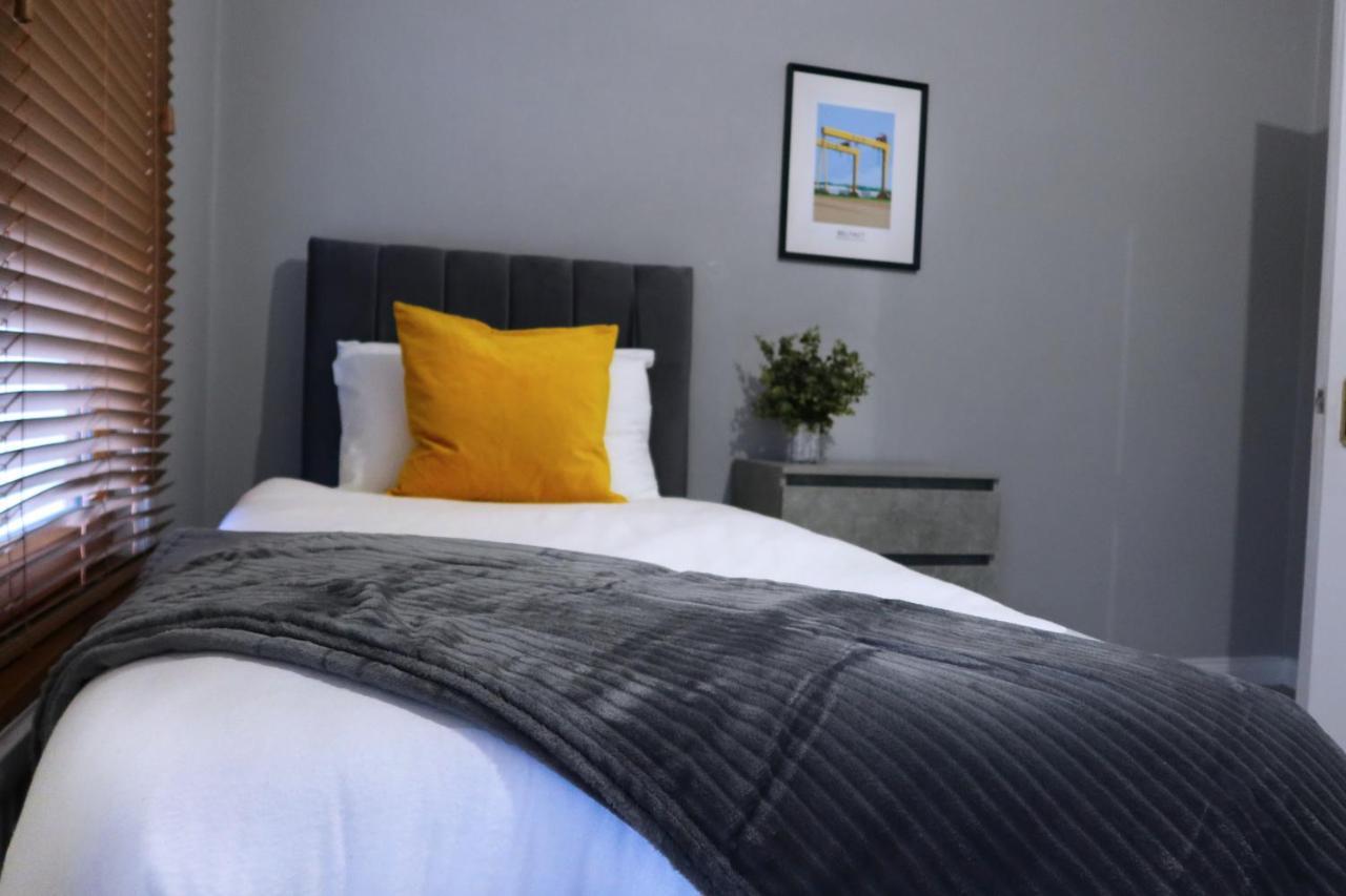 Broadway Belfast! Central Location! Sleeps 6! Dış mekan fotoğraf