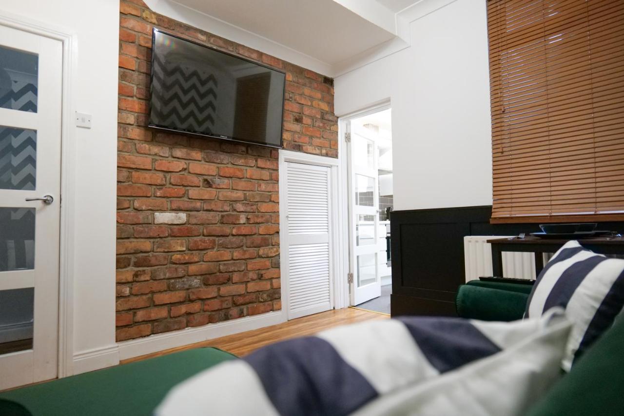 Broadway Belfast! Central Location! Sleeps 6! Dış mekan fotoğraf