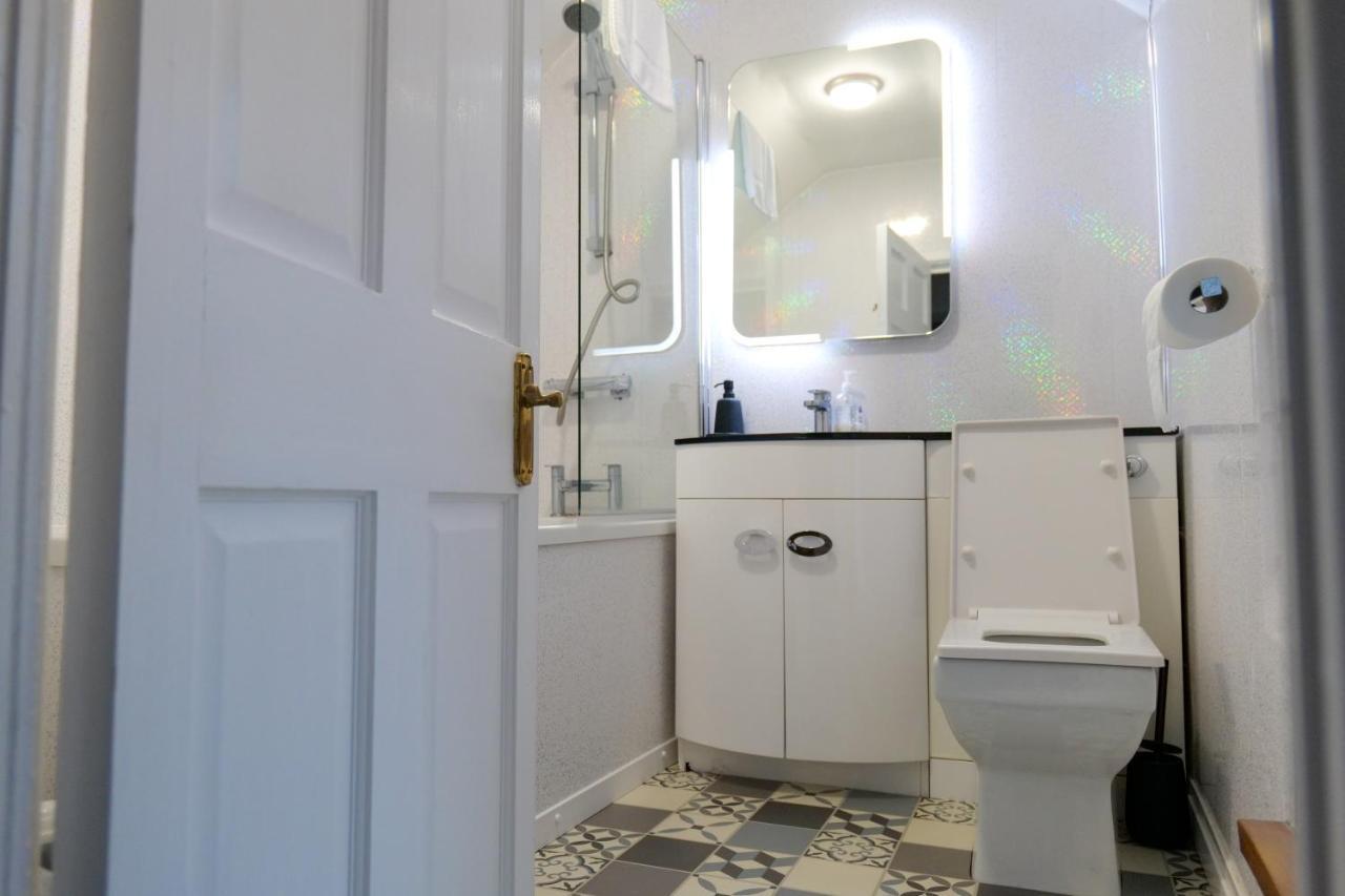 Broadway Belfast! Central Location! Sleeps 6! Dış mekan fotoğraf
